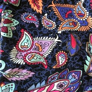 TC2 Lularoe paisley leggings. EUC.